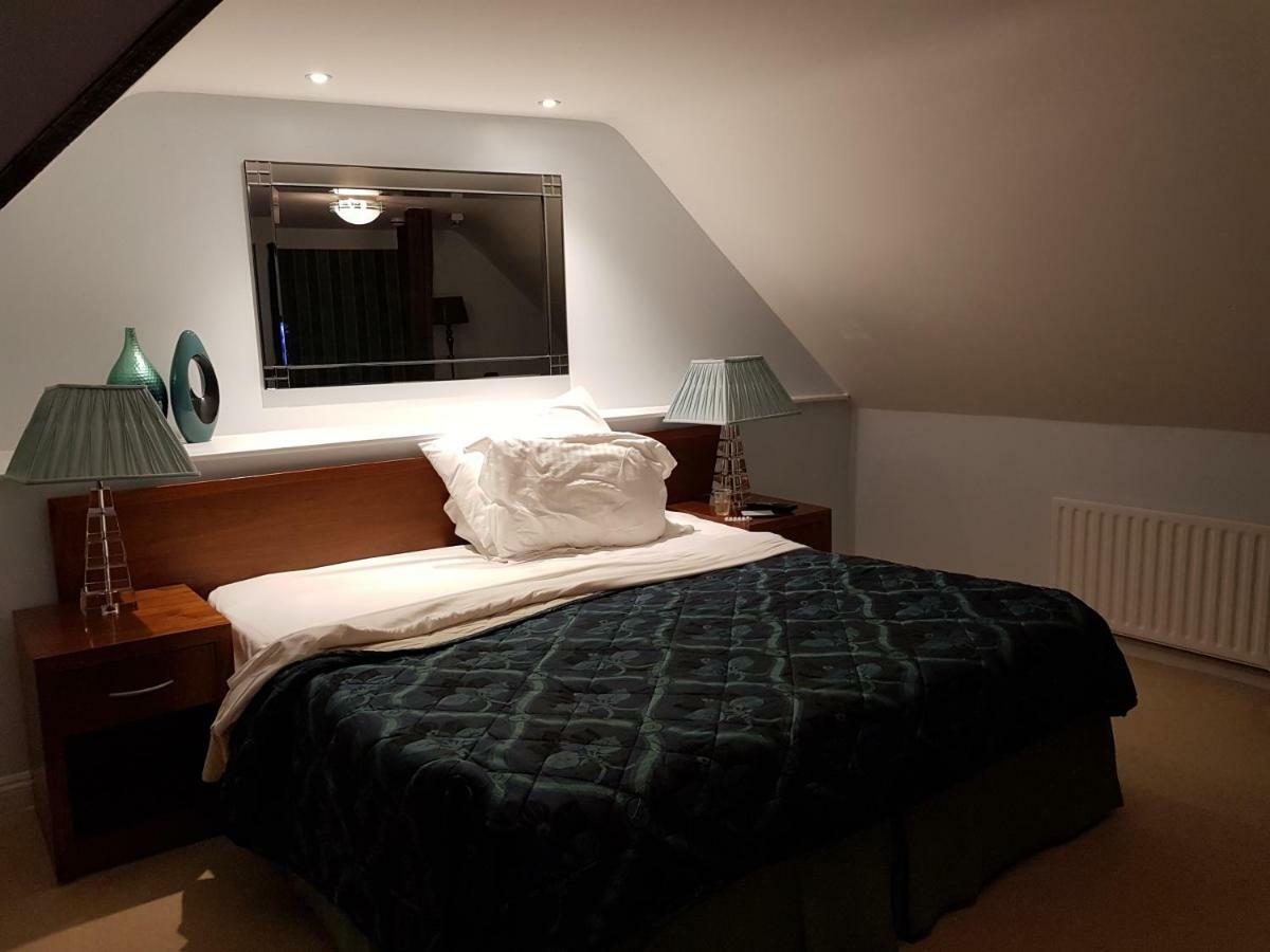 Bed and Breakfast Ye Olde Red Lion Newbury  Exterior foto